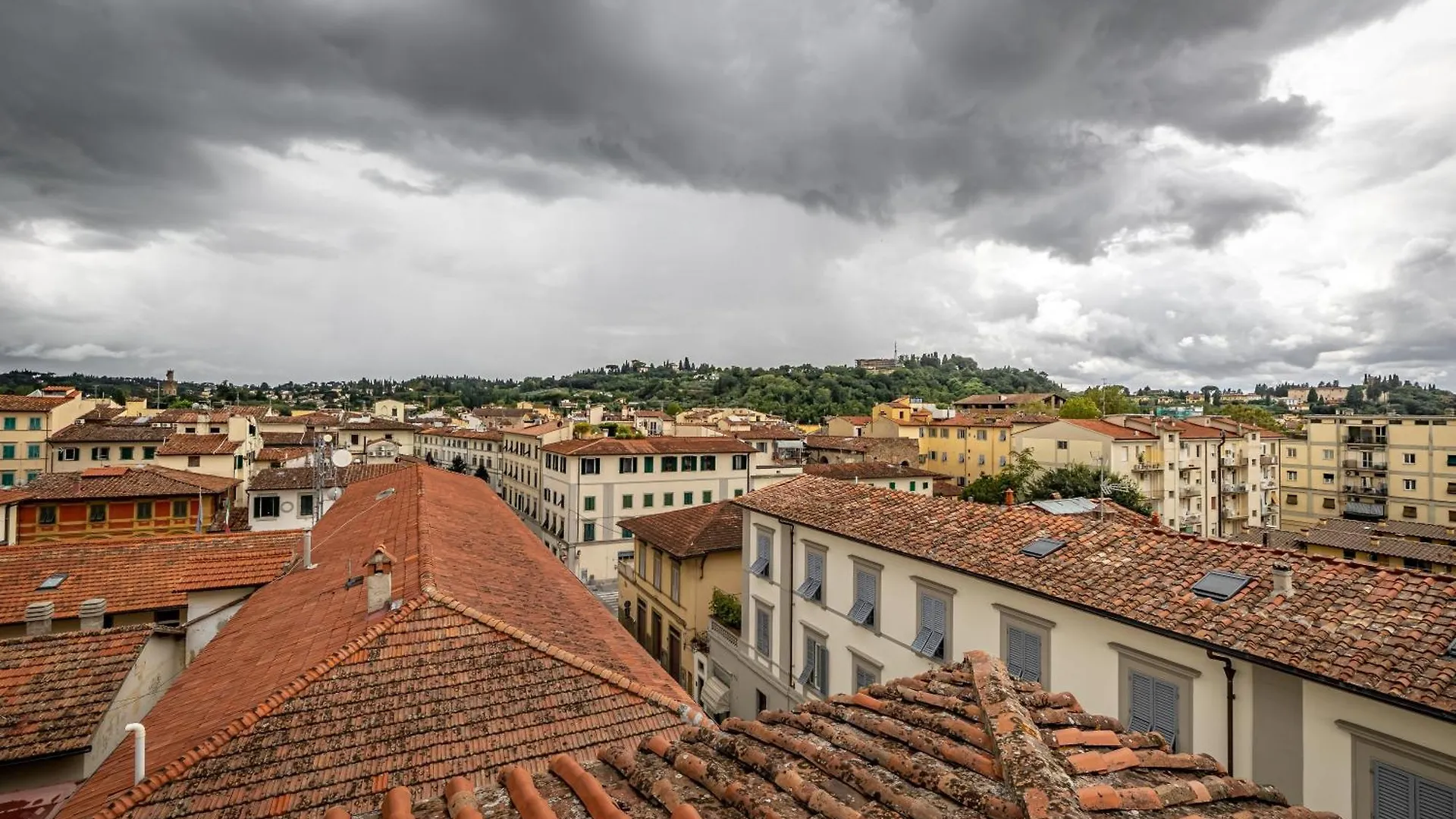 Apartment Yid Wonderful Balcony View On Florence